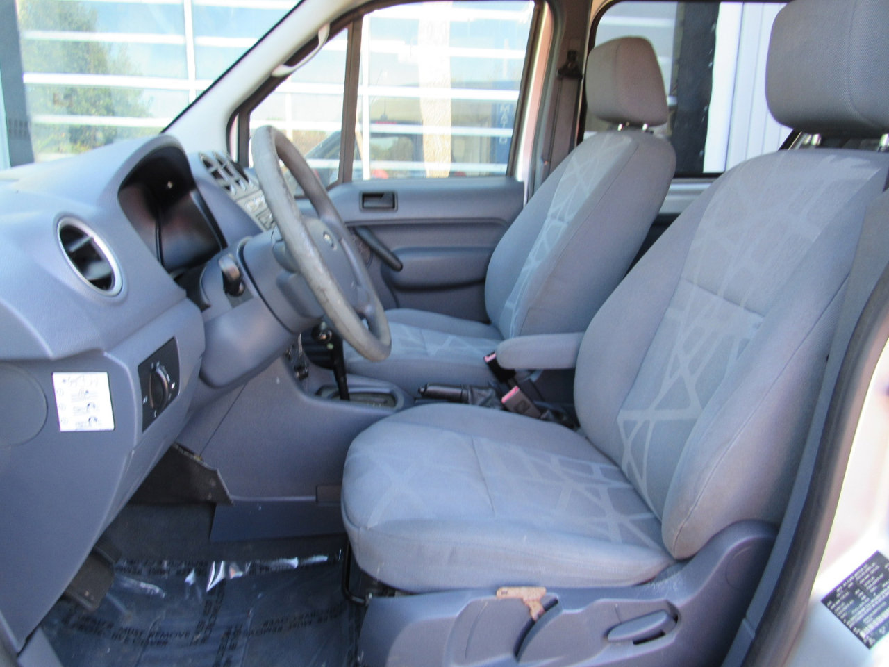 Used 2011 Ford Transit Connect XLT Premium image 4