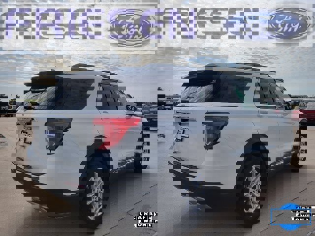 Used 2024 Ford Explorer XLT w/ Equipment Group 202A image 7