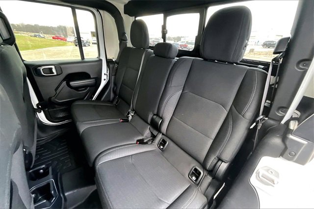 Used 2021 Jeep Gladiator Willys image 26