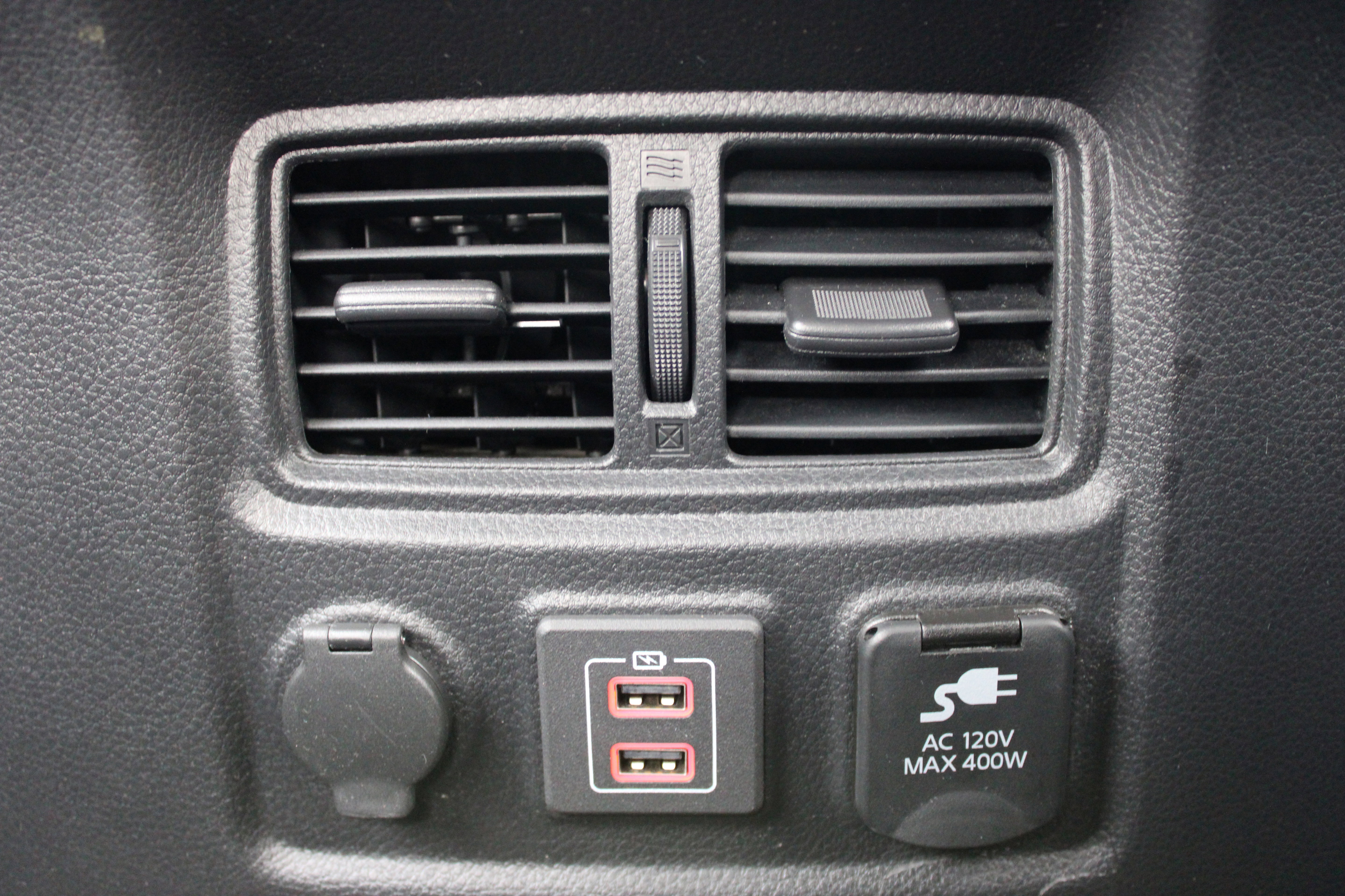 Certified 2022 Nissan Titan SV w/ SV Convenience Package image 13