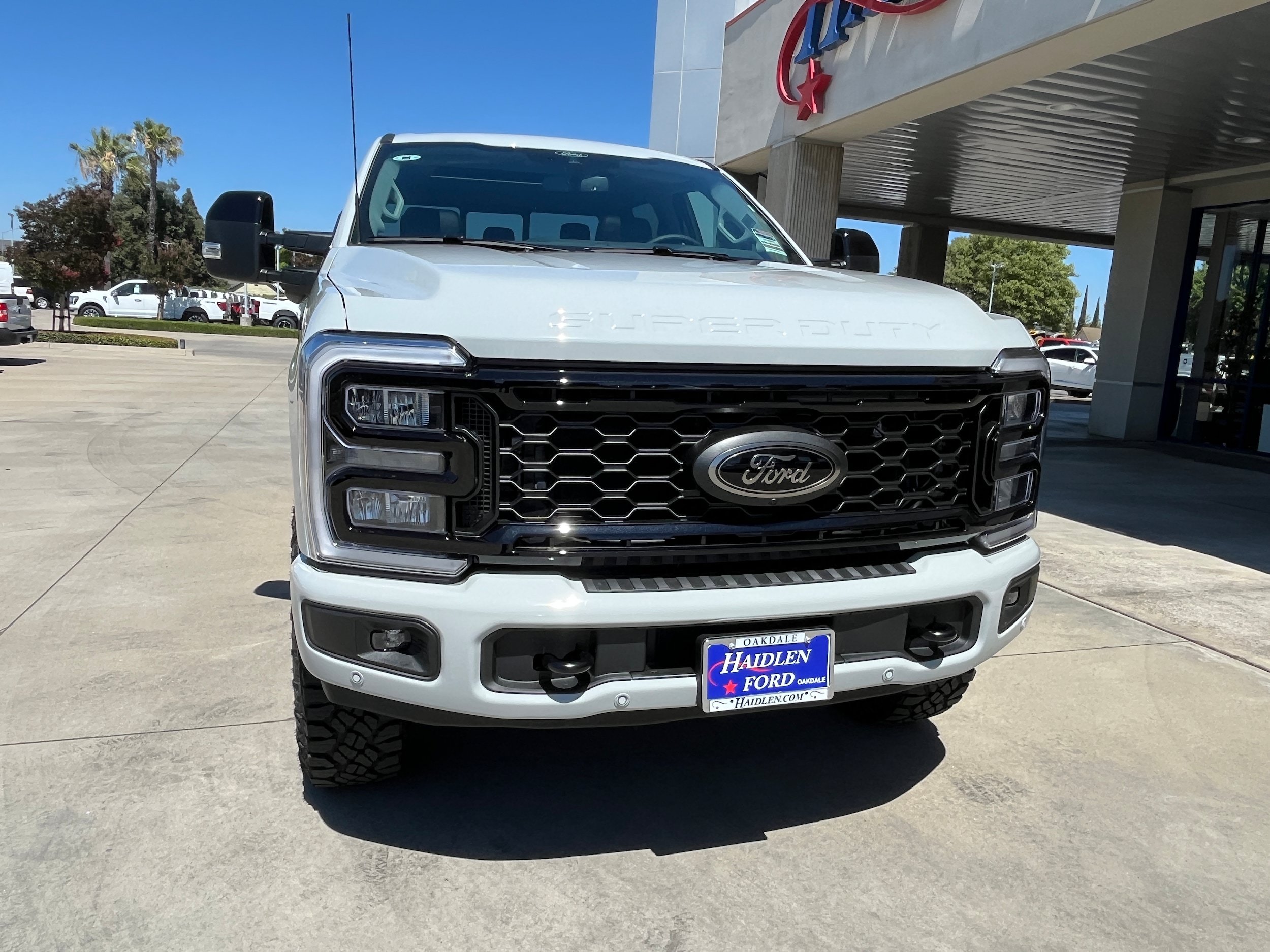 New 2026 Ford F250 Lariat w/ Tremor Off-Road Package AWD/4WD image 4