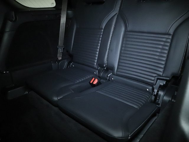Used 2025 Land Rover Discovery Dynamic SE AWD/4WD image 29