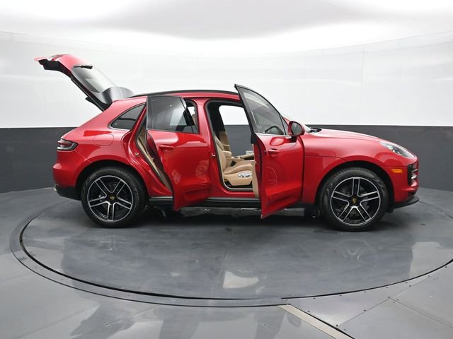 Certified 2020 Porsche Macan image 34