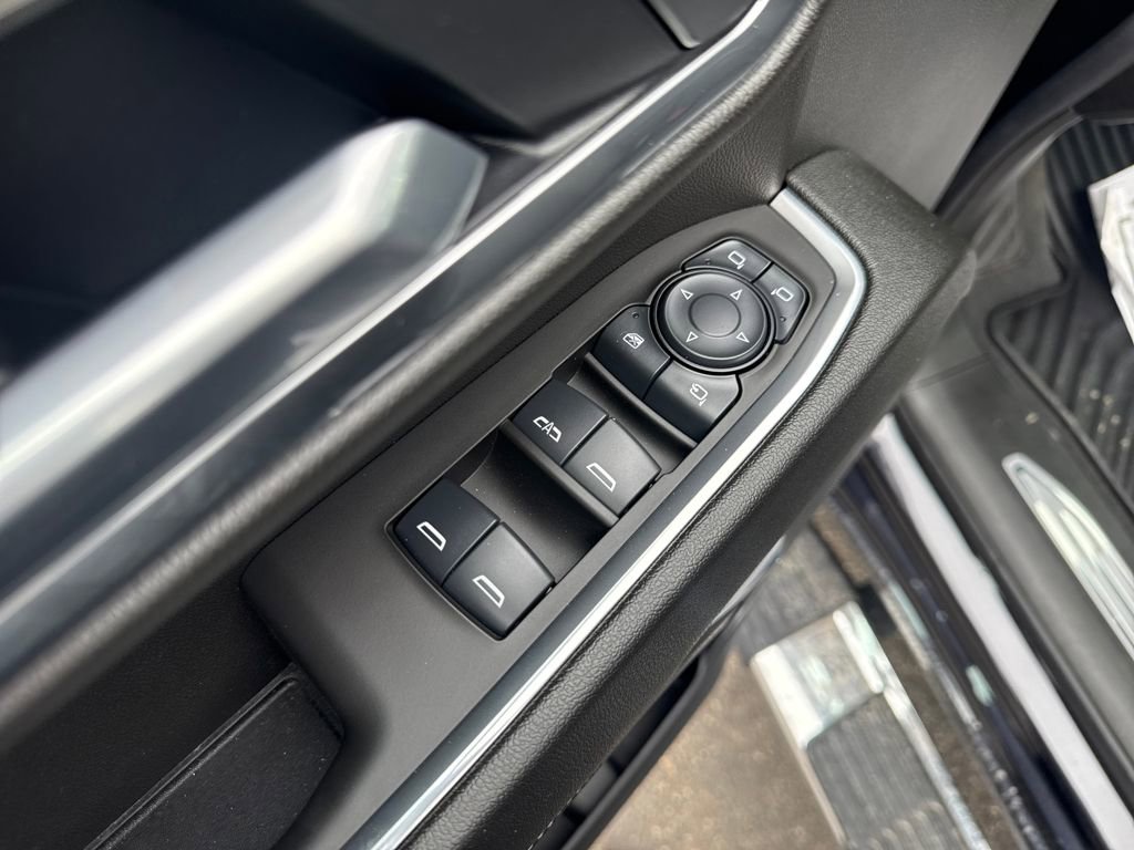 New 2026 GMC Sierra 3500 SLE w/ SLE Value Package image 11