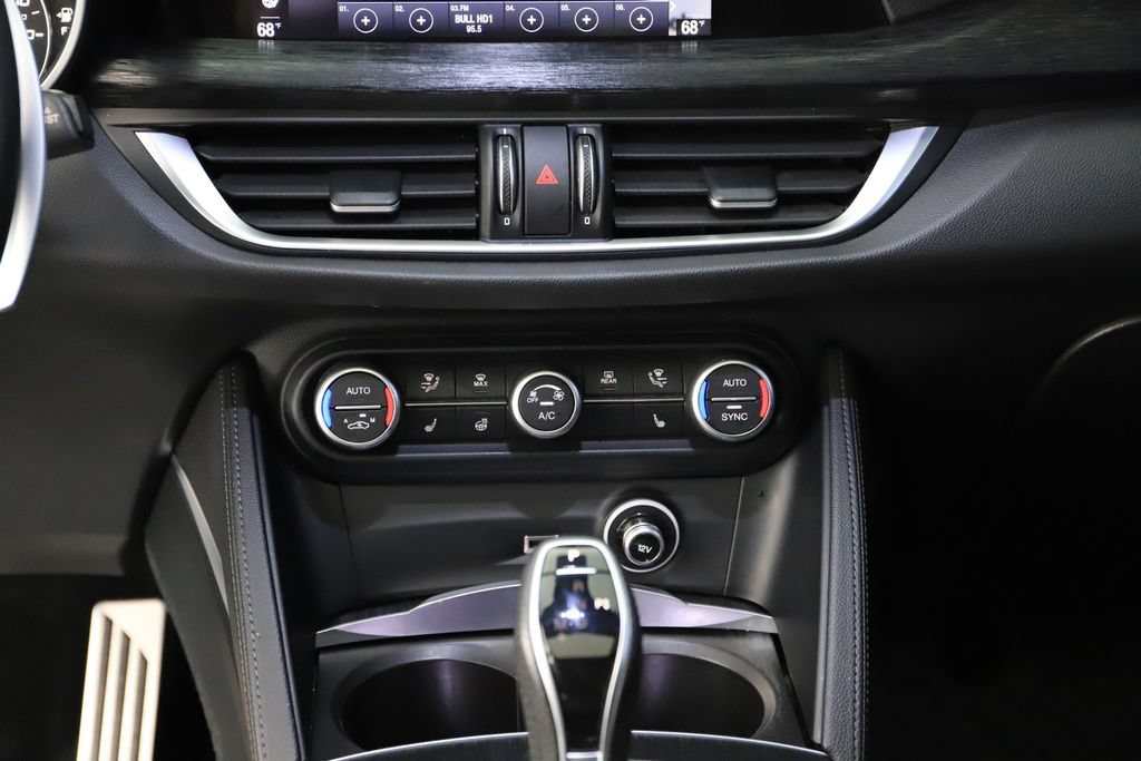 Used 2023 Alfa Romeo Stelvio Sprint RWD image 20