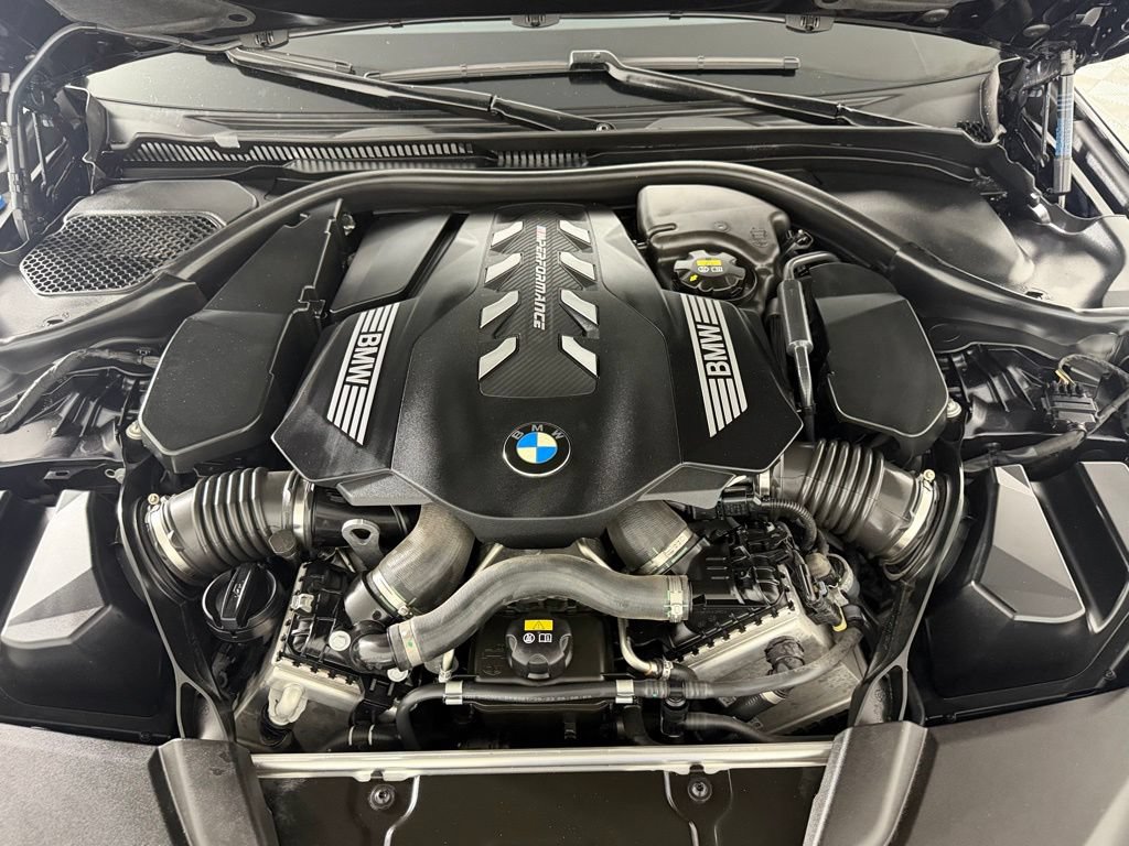 Used 2022 BMW M550i xDrive w/ Dynamic Handling Package AWD/4WD image 33