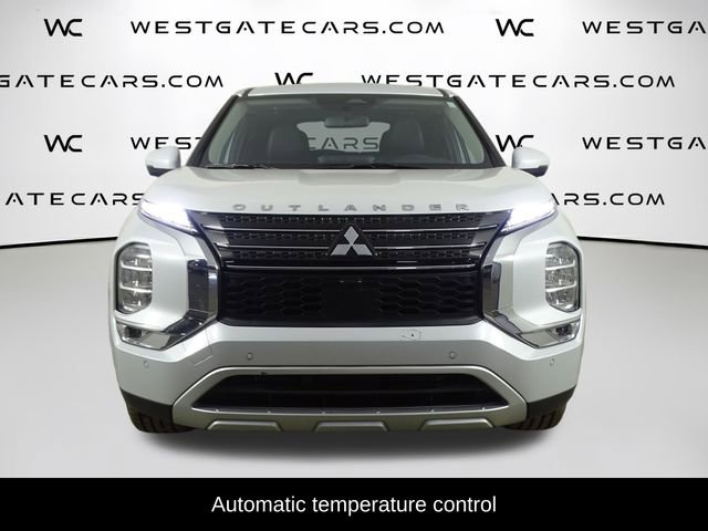 Used 2024 Mitsubishi Outlander SE image 4