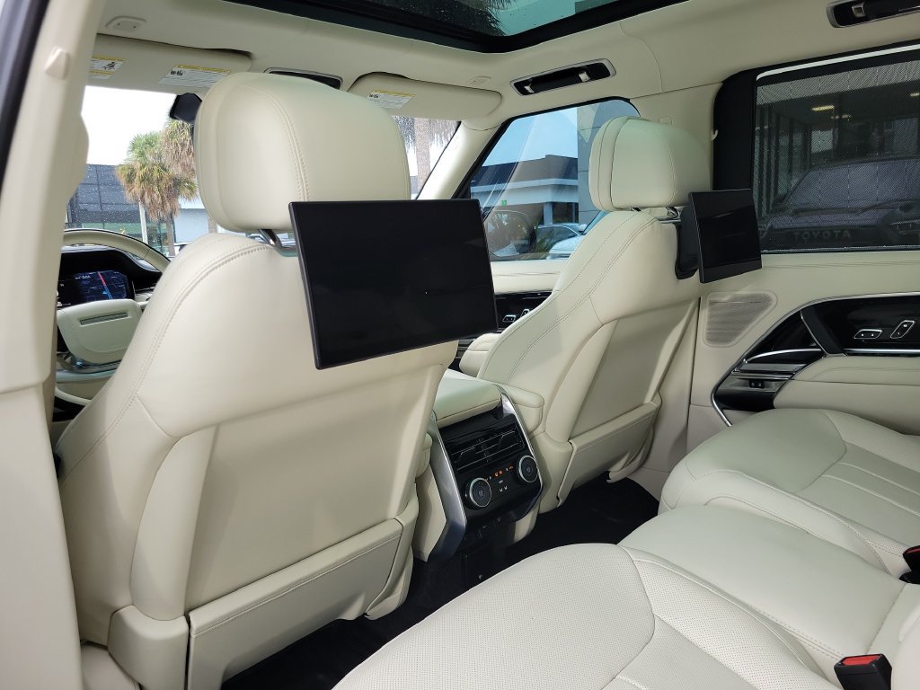 Used 2023 Land Rover Range Rover Autobiography AWD/4WD image 16