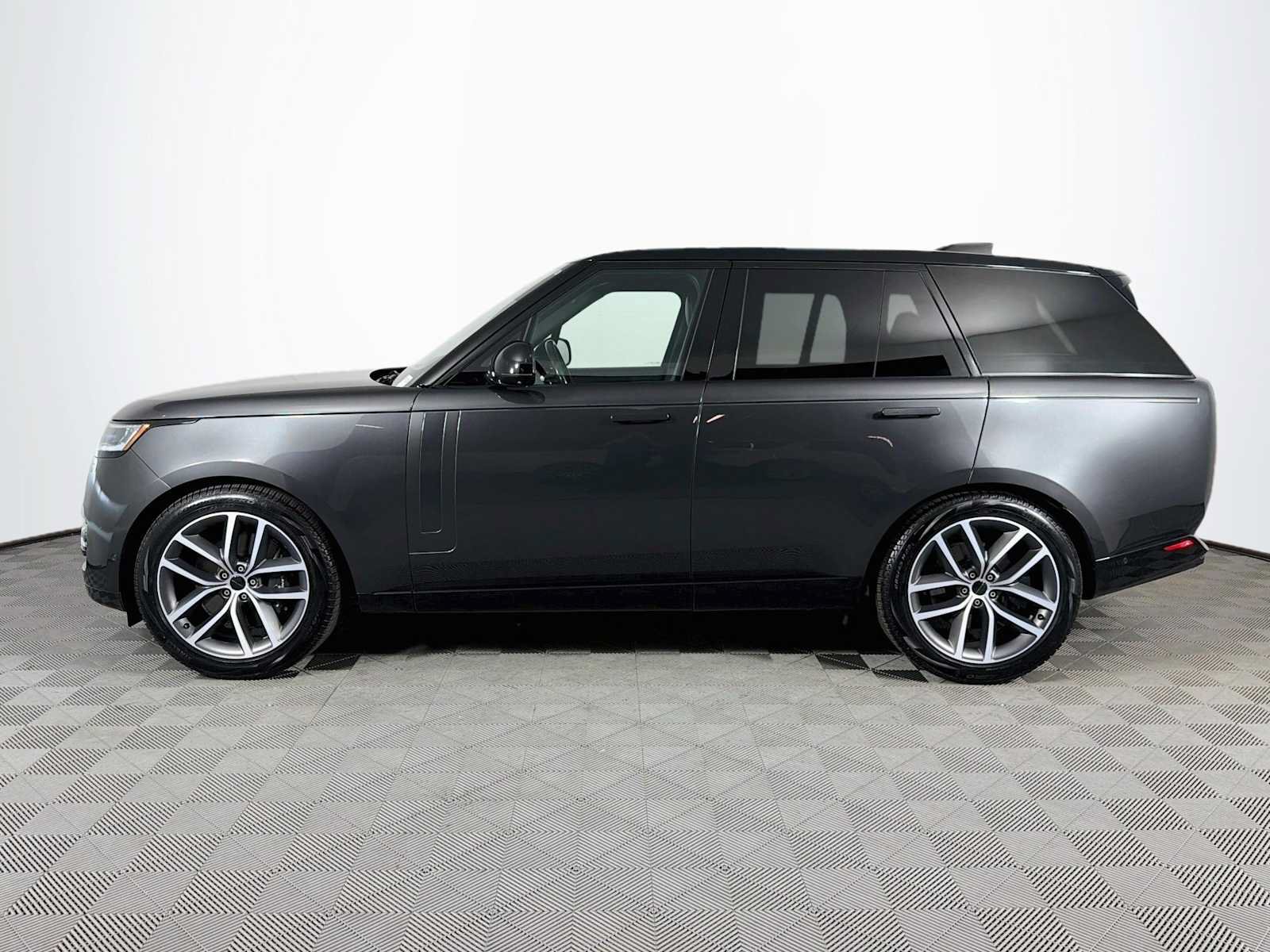 Used 2023 Land Rover Range Rover SE AWD/4WD image 8