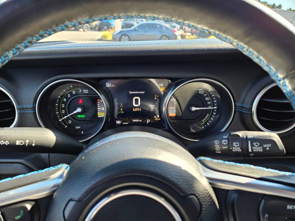 Used 2023 Jeep Wrangler Unlimited Rubicon 4xe w/ Cold Weather Group AWD/4WD image 21