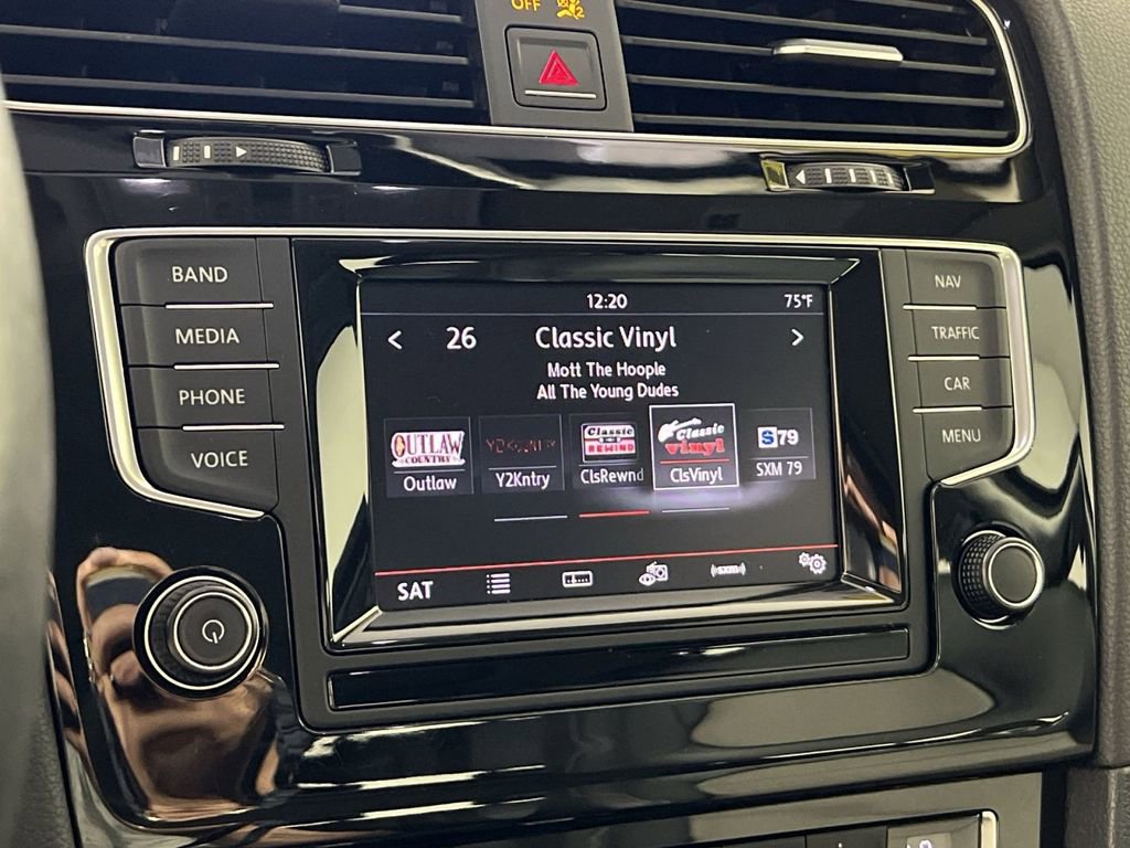 Used 2015 Volkswagen Golf TDI SEL image 18