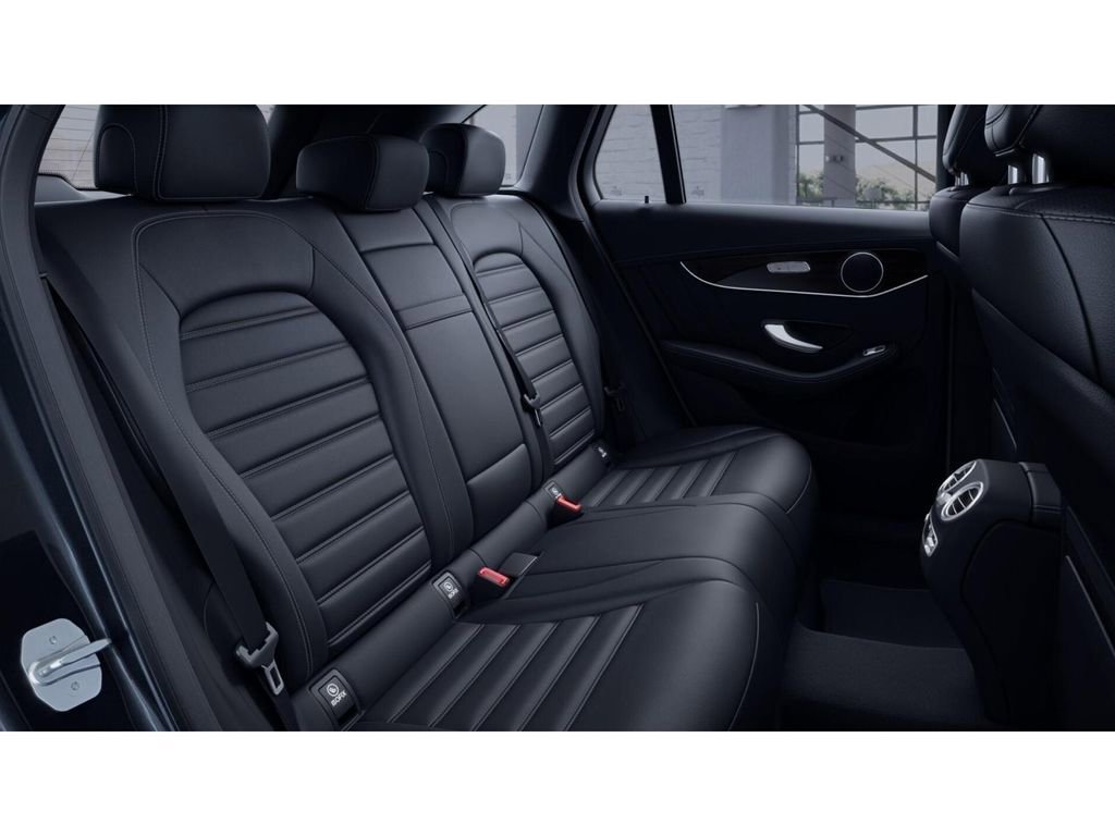 Used 2022 Mercedes-Benz GLC 43 AMG 4MATIC image 5