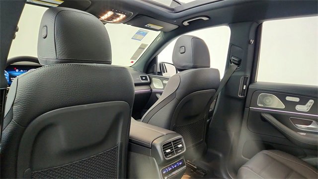 Used 2024 Mercedes-Benz GLS 450 4MATIC image 34