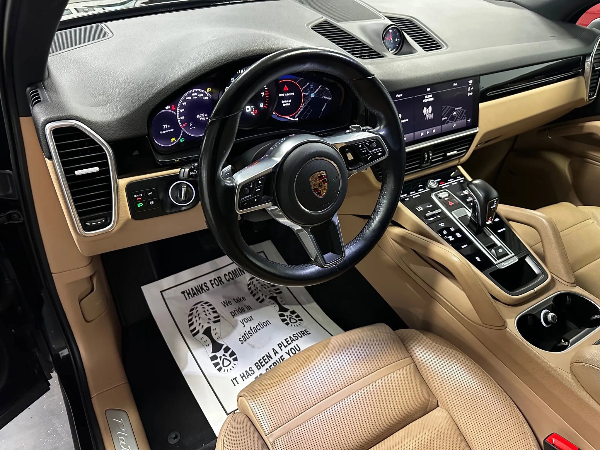Used 2022 Porsche Cayenne Platinum Edition w/ Premium Package Plus image 10