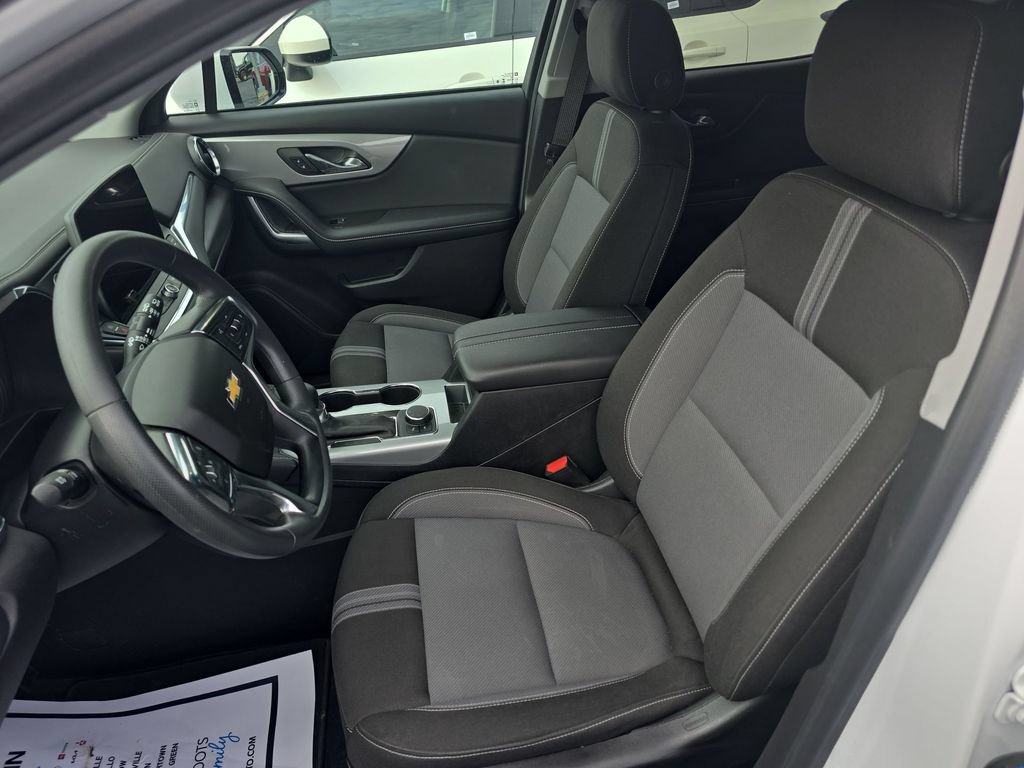 Used 2024 Chevrolet Blazer LT w/ Convenience Package FWD image 16