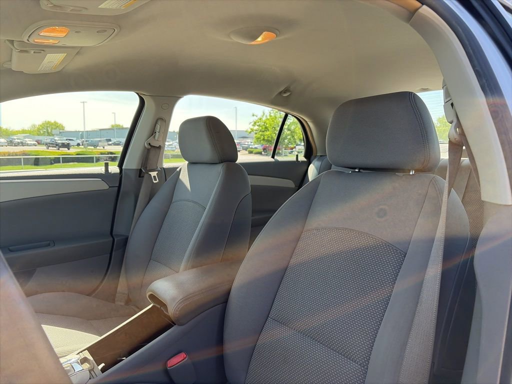 Used 2009 Chevrolet Malibu LS FWD image 38