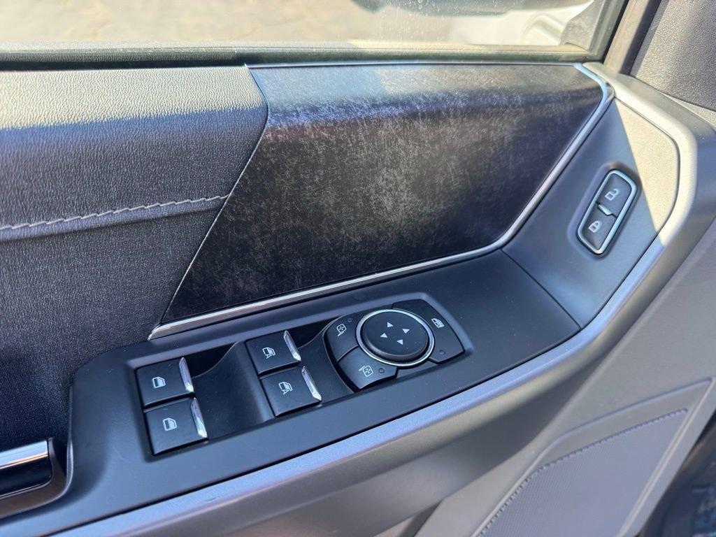 Used 2023 Ford F150 Lightning XLT image 22