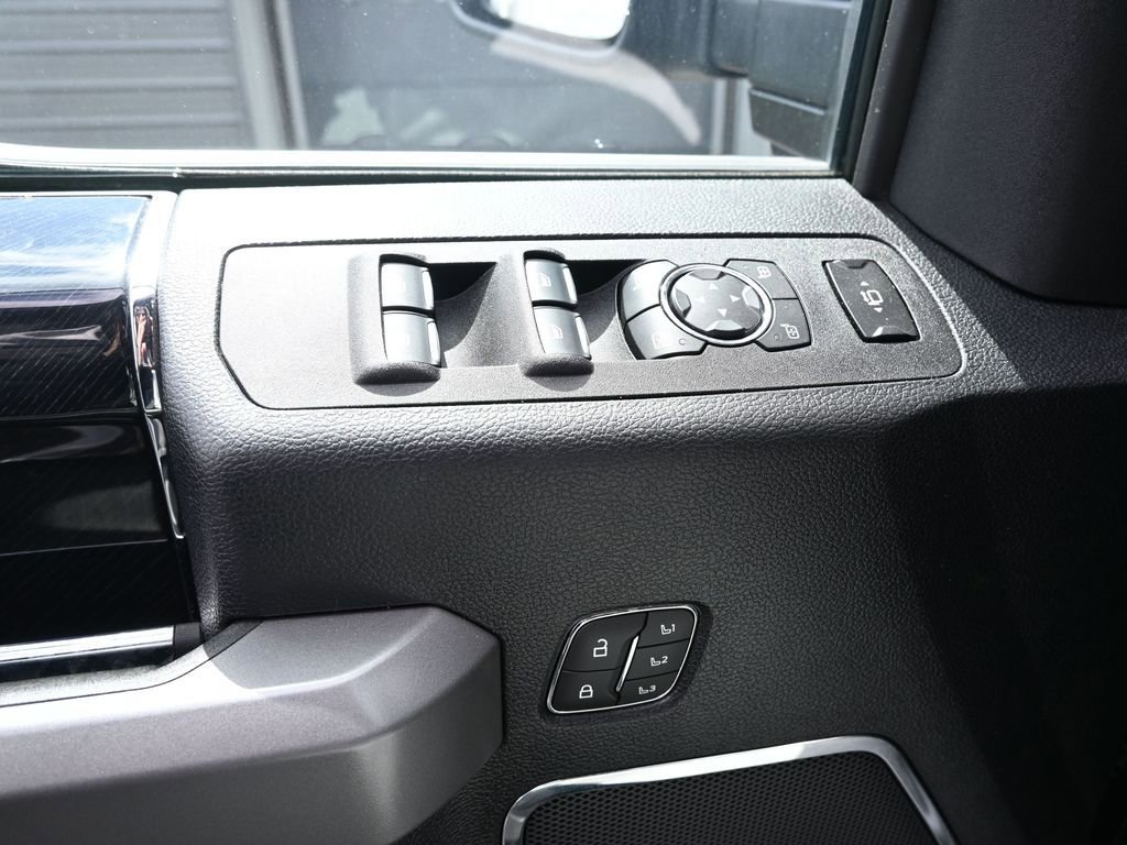 Used 2020 Ford F350 Platinum image 33
