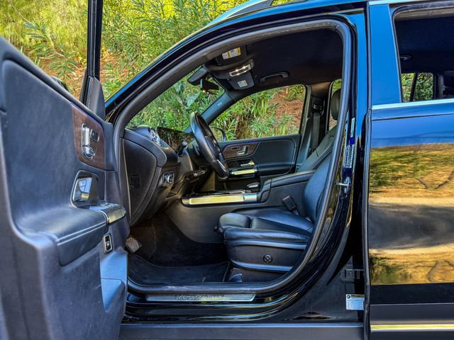 Used 2021 Mercedes-Benz GLB 250 w/ Premium Package image 23