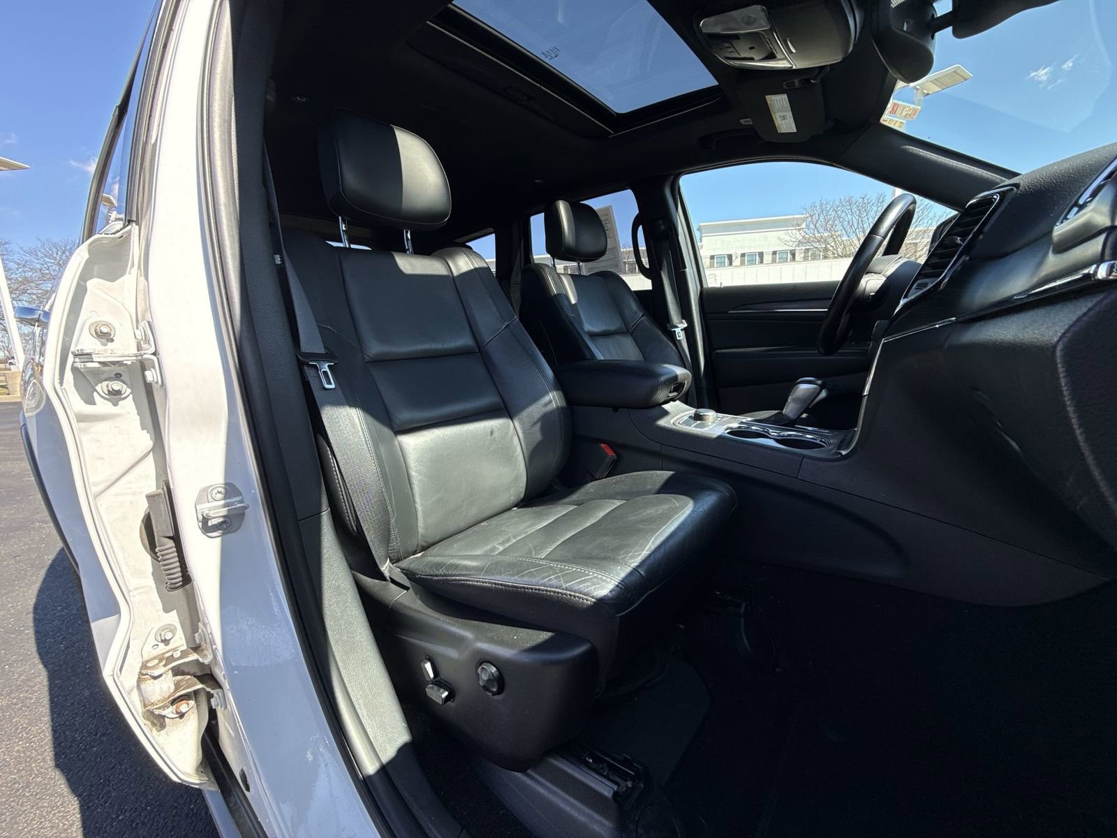 Used 2021 Jeep Grand Cherokee Limited image 24