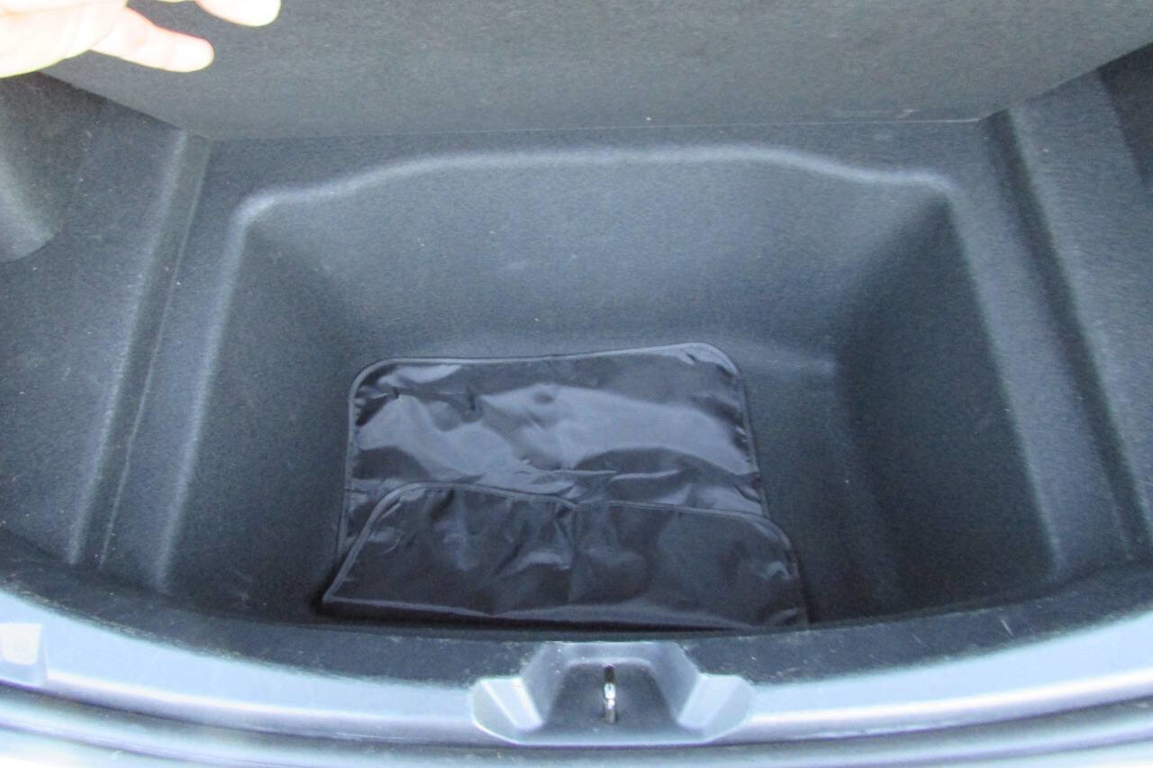 Used 2021 Tesla Model 3 Standard Range Plus image 23