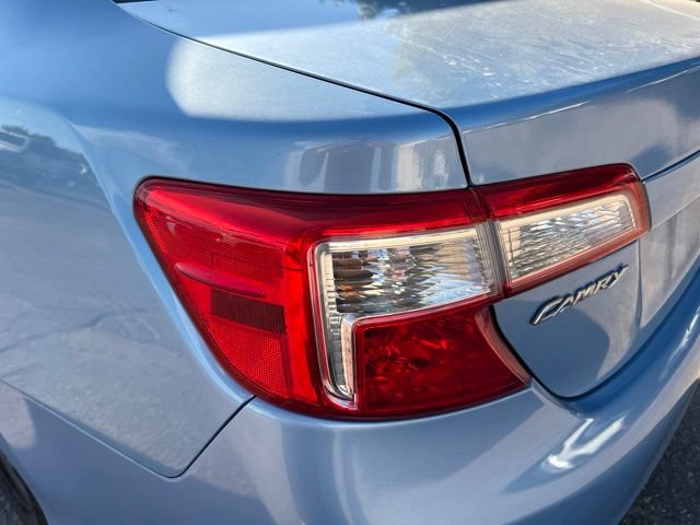 Used 2012 Toyota Camry LE FWD image 11