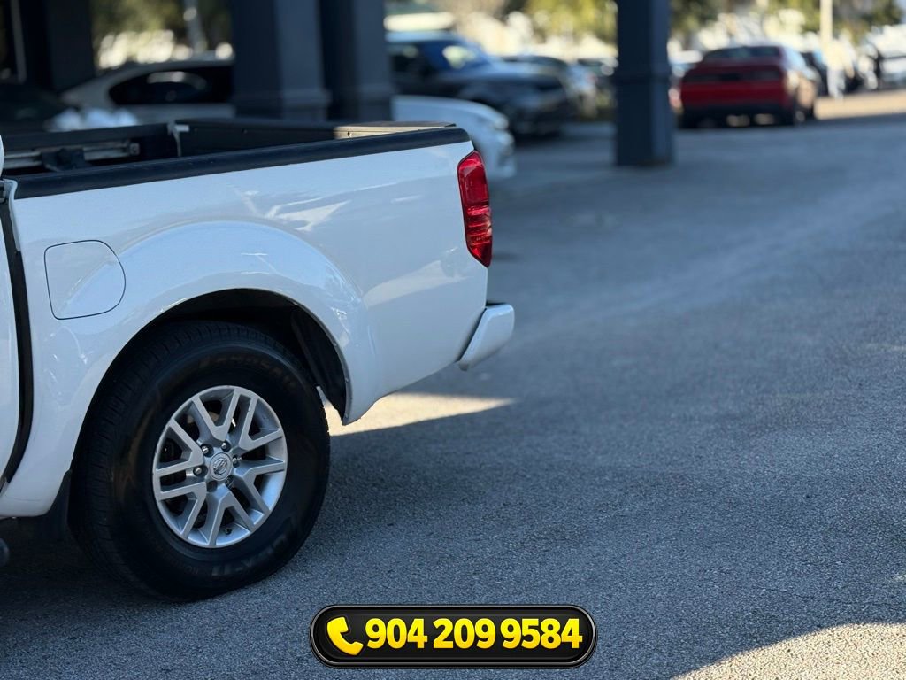 Used 2015 Nissan Frontier SV w/ SV Value Truck Package RWD image 5