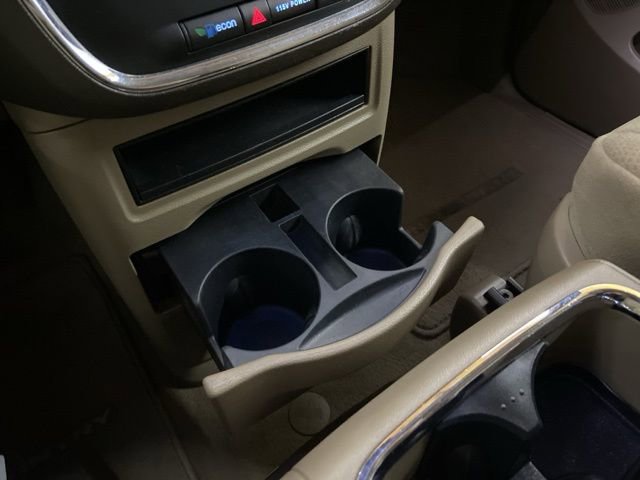 Used 2014 Chrysler Town & Country Touring FWD image 54