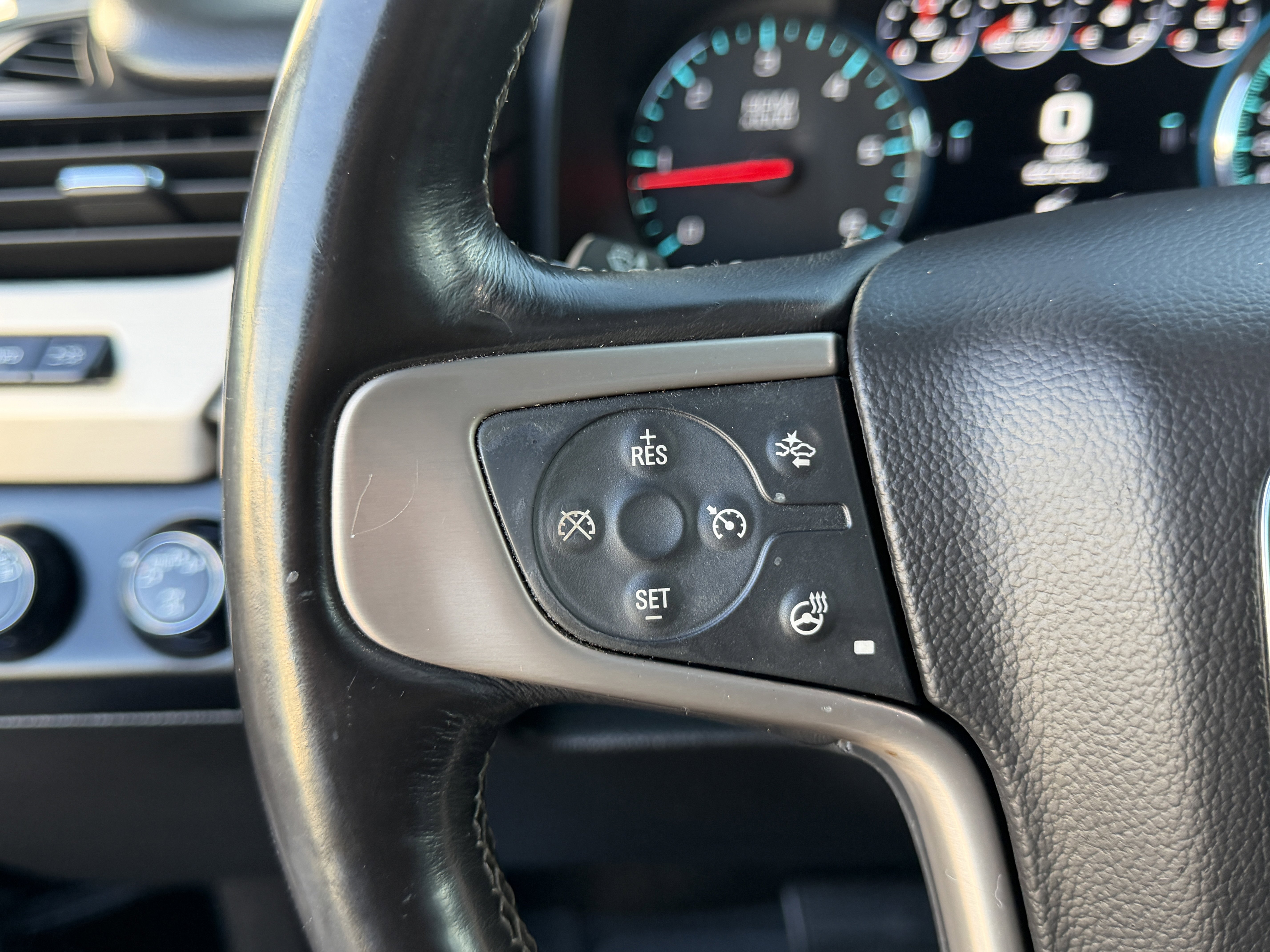 Used 2018 GMC Yukon Denali w/ Denali Ultimate Package image 10