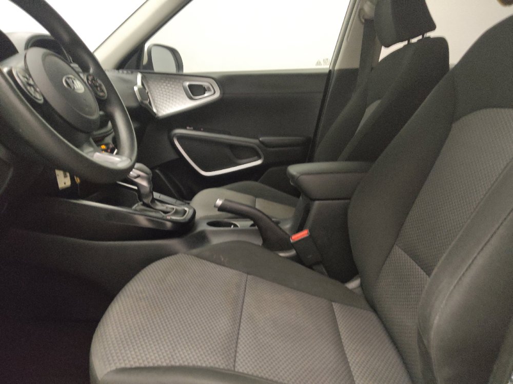 Used 2020 Kia Soul LX FWD image 17