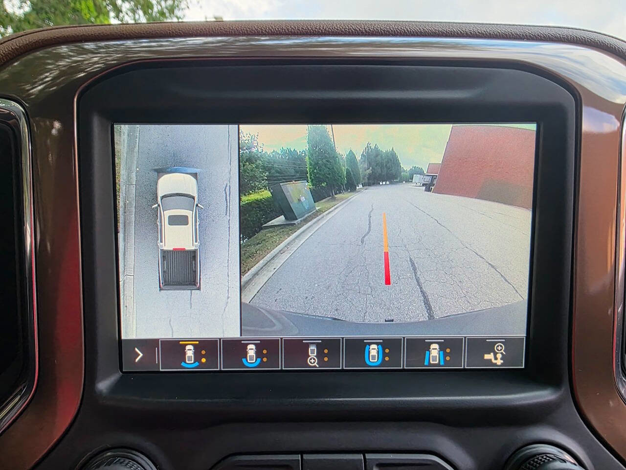 Used 2019 Chevrolet Silverado 1500 High Country w/ Technology Package image 29