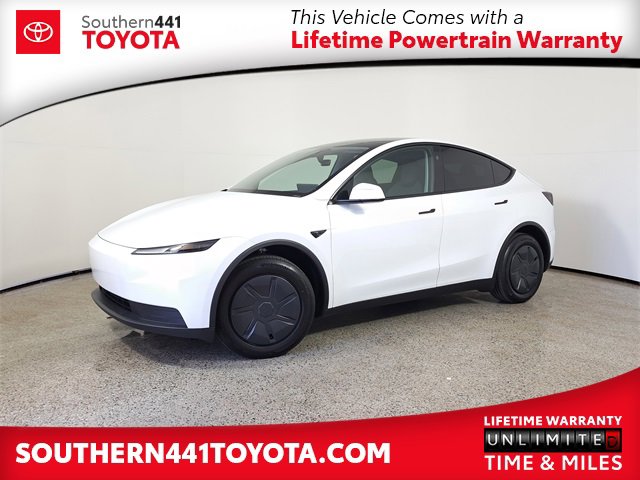 Used 2026 Tesla Model Y 2WD image 1