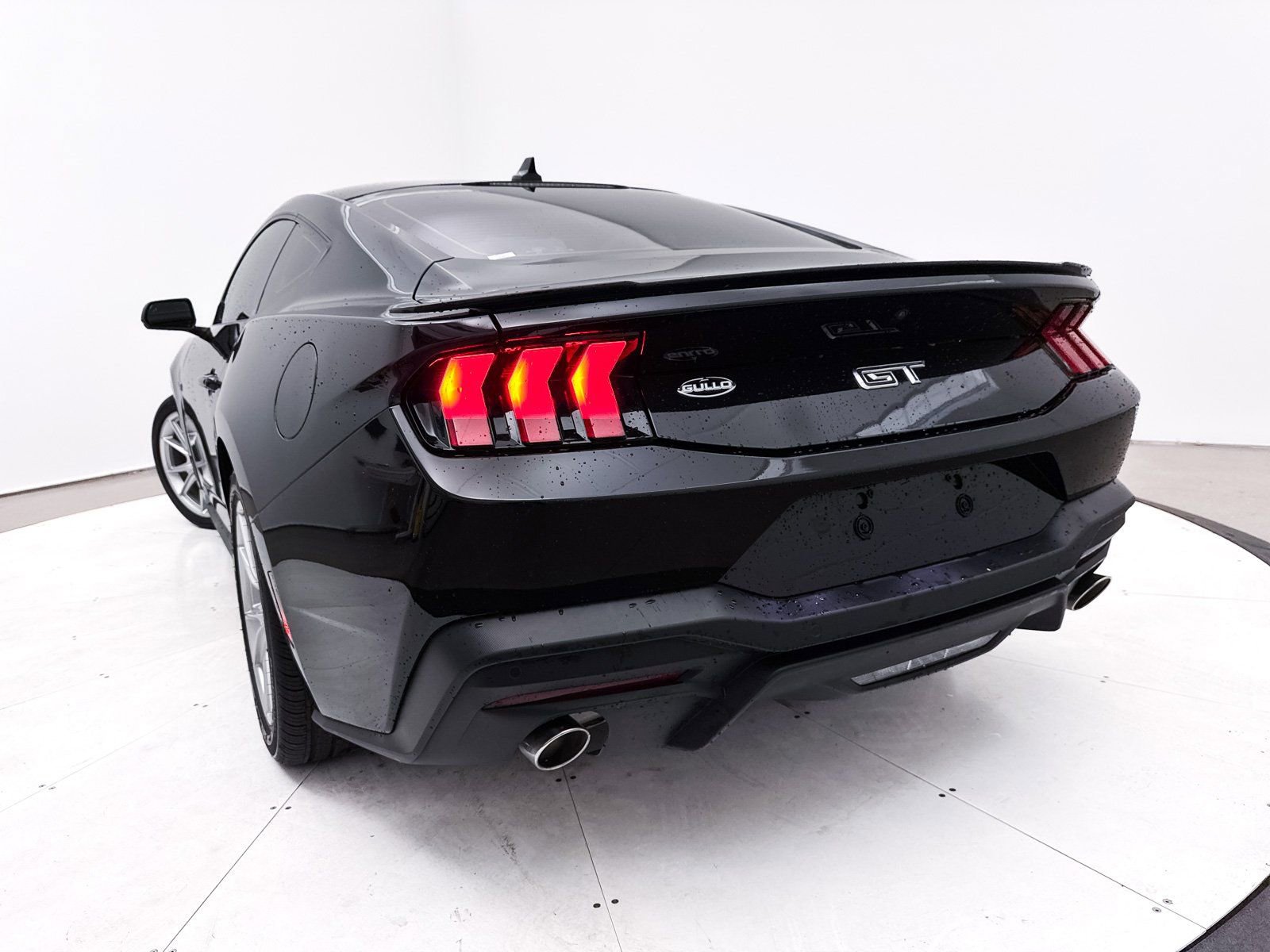 Used 2024 Ford Mustang GT Premium RWD image 8