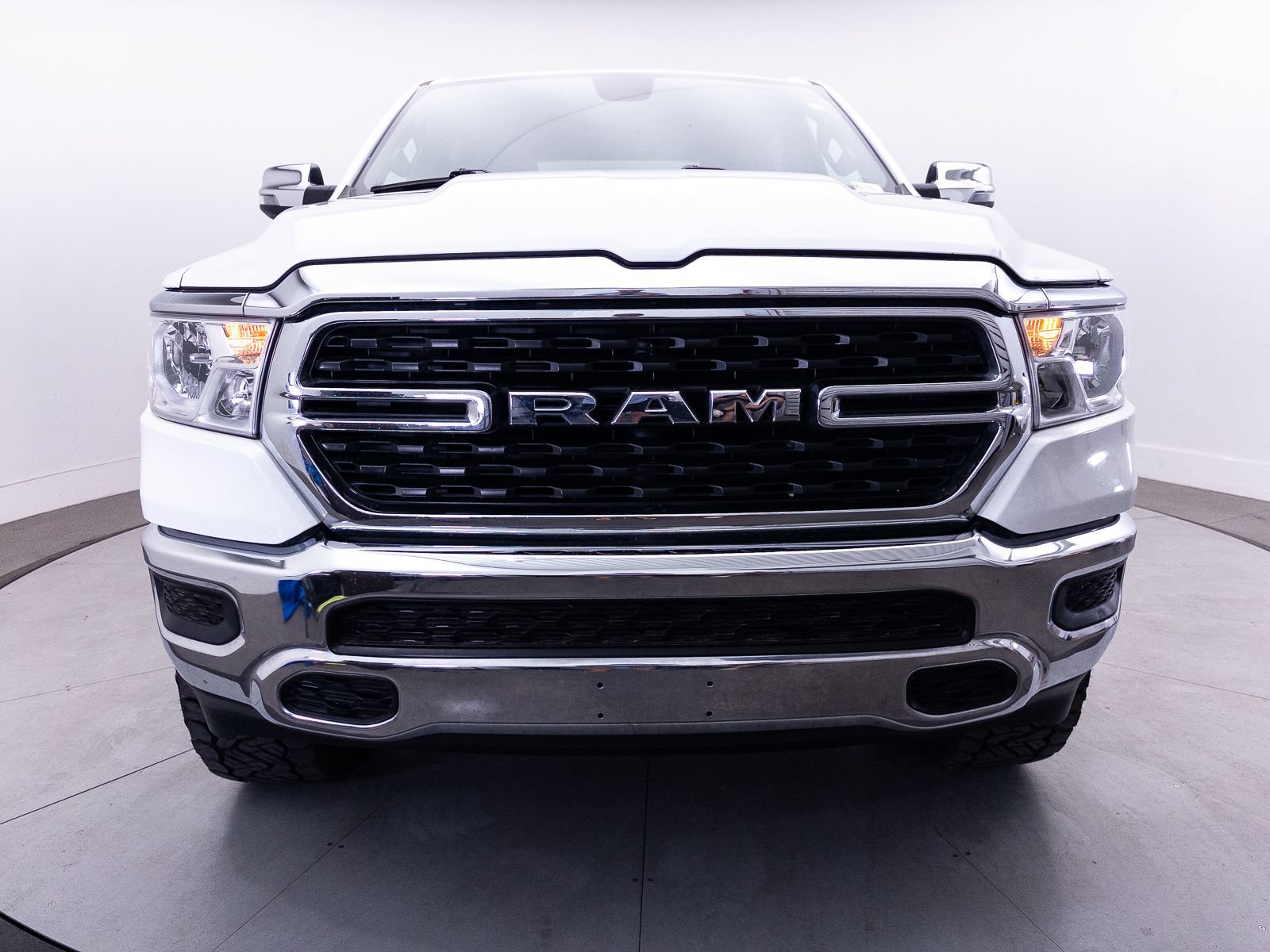 Used 2023 RAM 1500 4x4 Crew Cab image 15