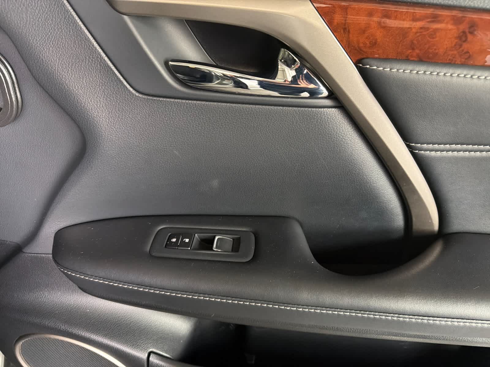 Used 2018 Lexus RX 350 AWD w/ Premium Package image 18