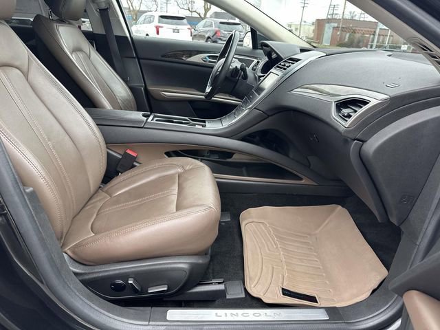 Used 2013 Lincoln MKZ image 18