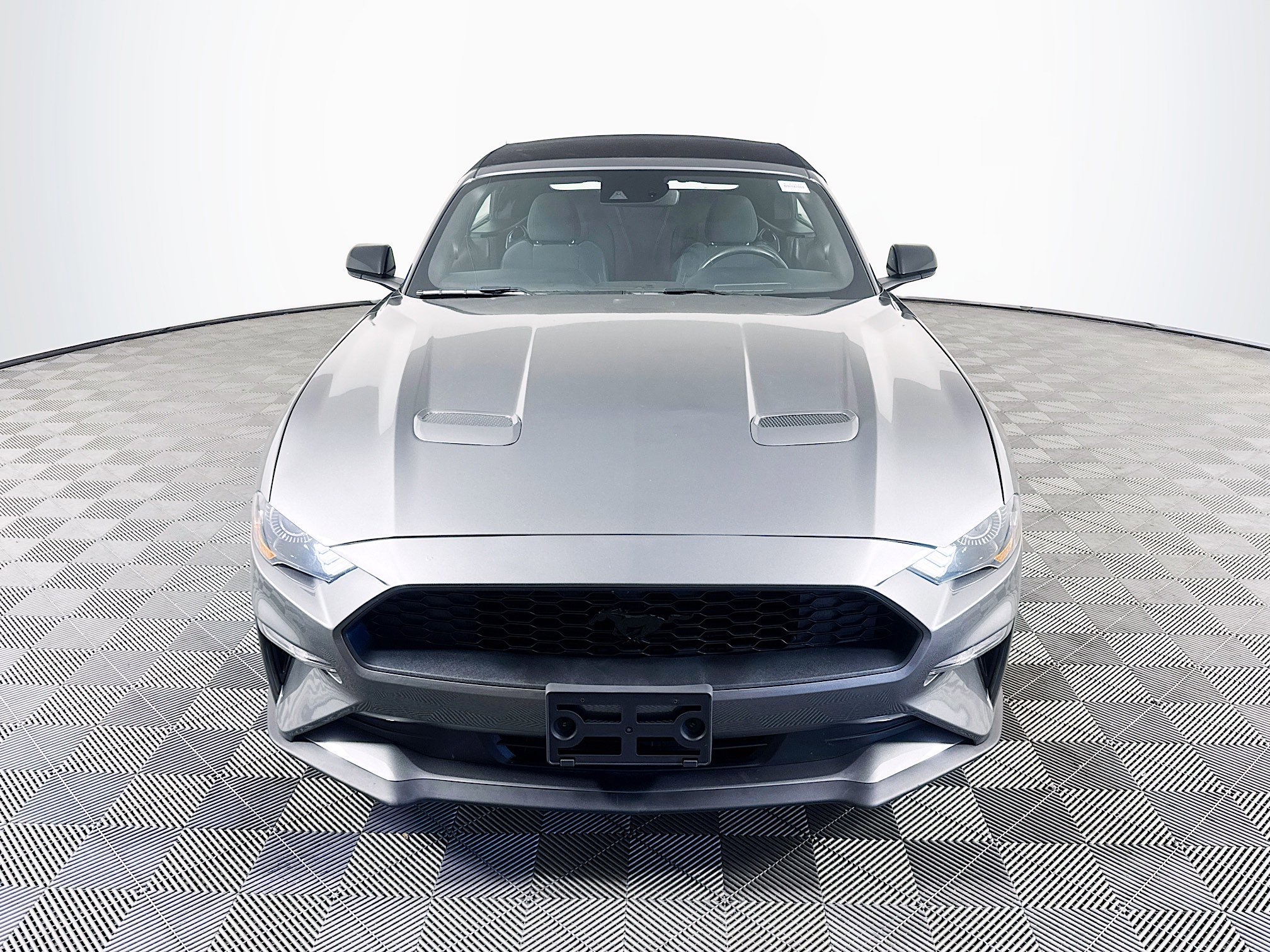 Used 2021 Ford Mustang EcoBoost w/ Equipment Group 101A image 2