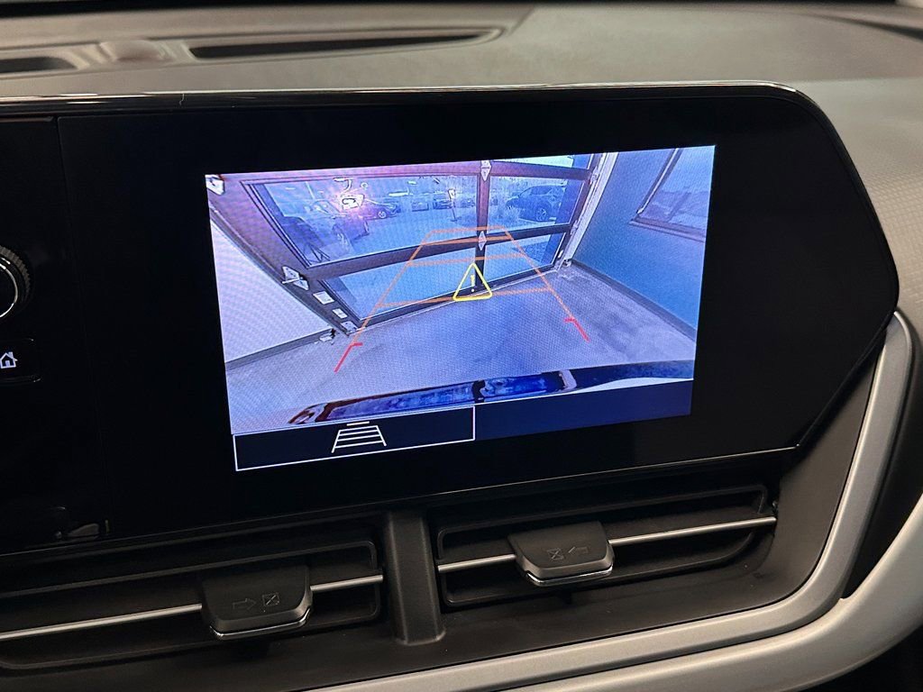 Used 2025 Chevrolet Trax LS w/ LS Convenience Package image 12