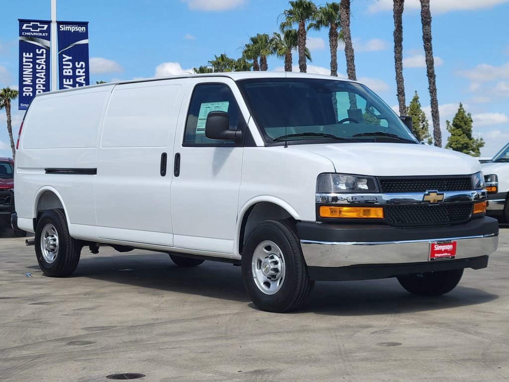 New 2026 Chevrolet Express 3500 Extended RWD image 23