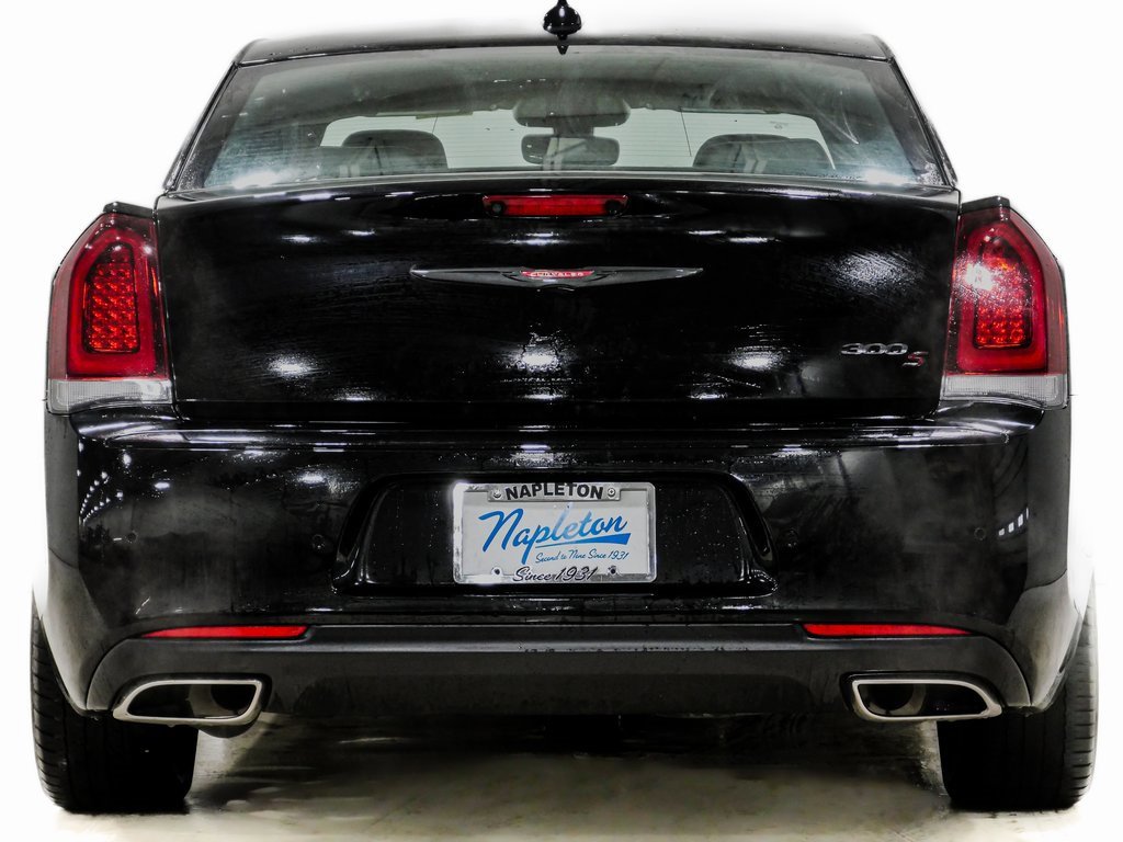 Used 2023 Chrysler 300 S image 8