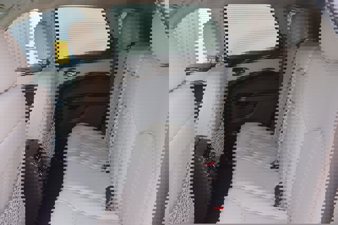 Used 2016 Cadillac SRX Premium image 14