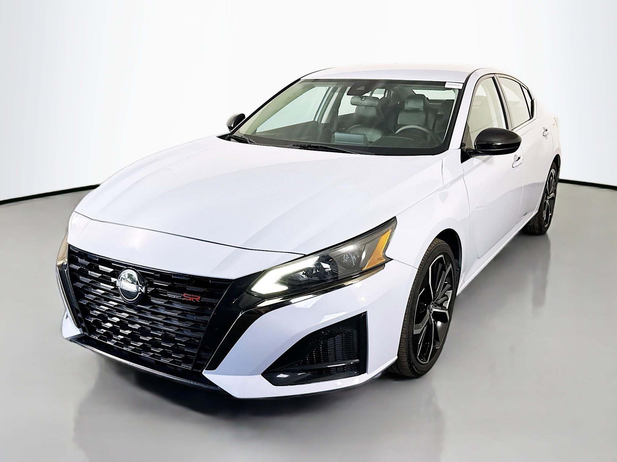 Used 2023 Nissan Altima 2.5 SR image 4