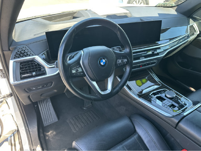 Used 2025 BMW X5 xDrive50e AWD/4WD image 24