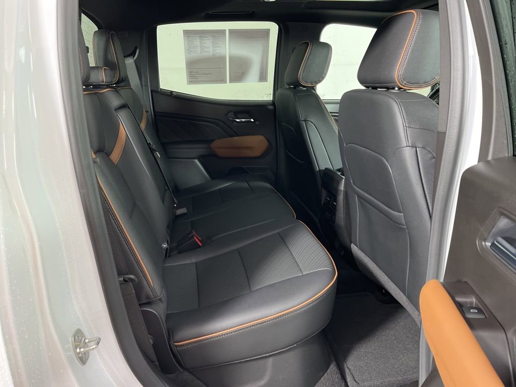 Certified 2026 GMC Canyon AT4 w/ Technology Plus Package AWD/4WD image 9