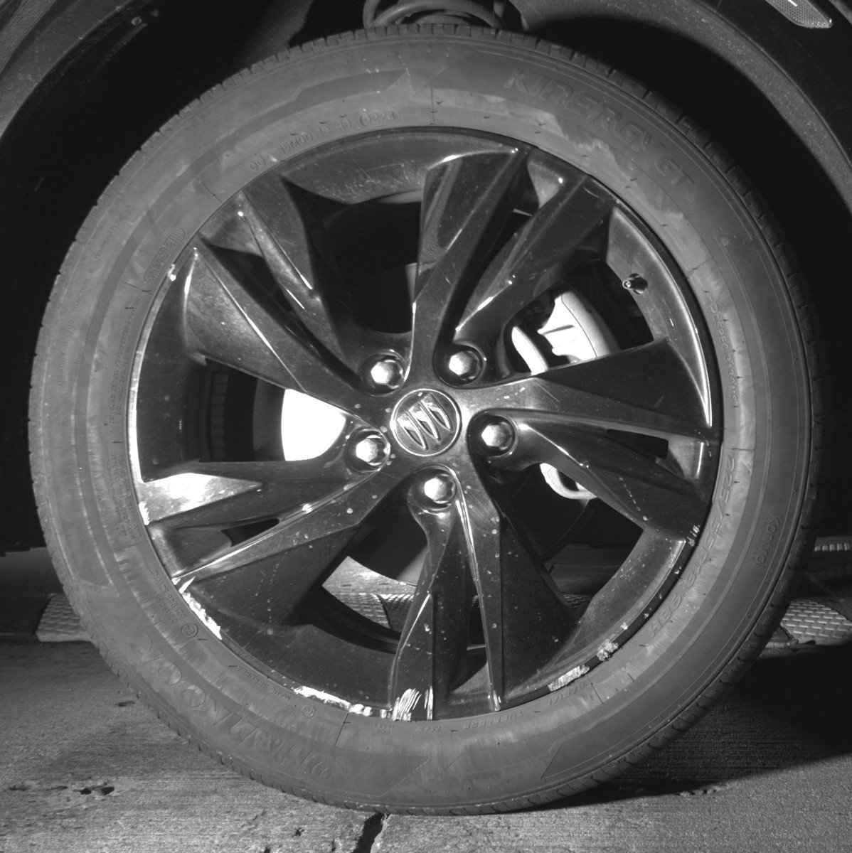 Used 2024 Buick Encore GX Sport Touring image 13