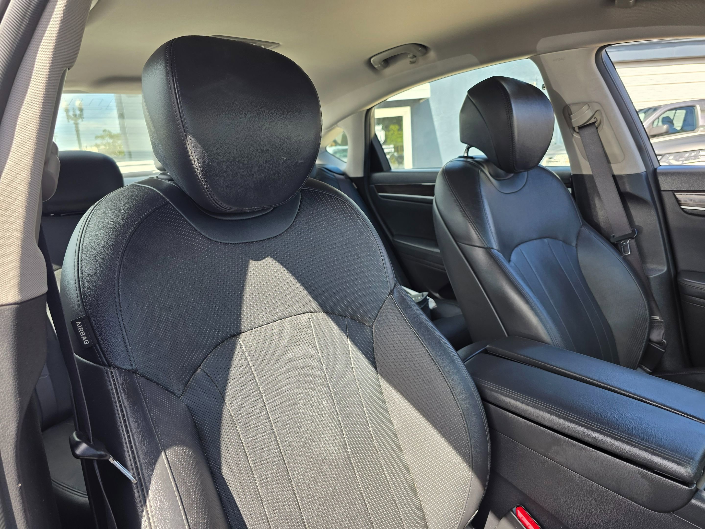 Used 2018 Genesis G80 3.8 image 11