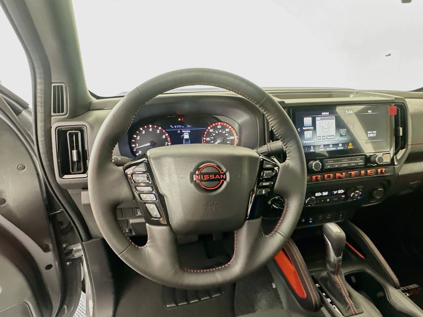 New 2027 Nissan Frontier PRO-4X w/ Pro Convenience Package AWD/4WD image 11
