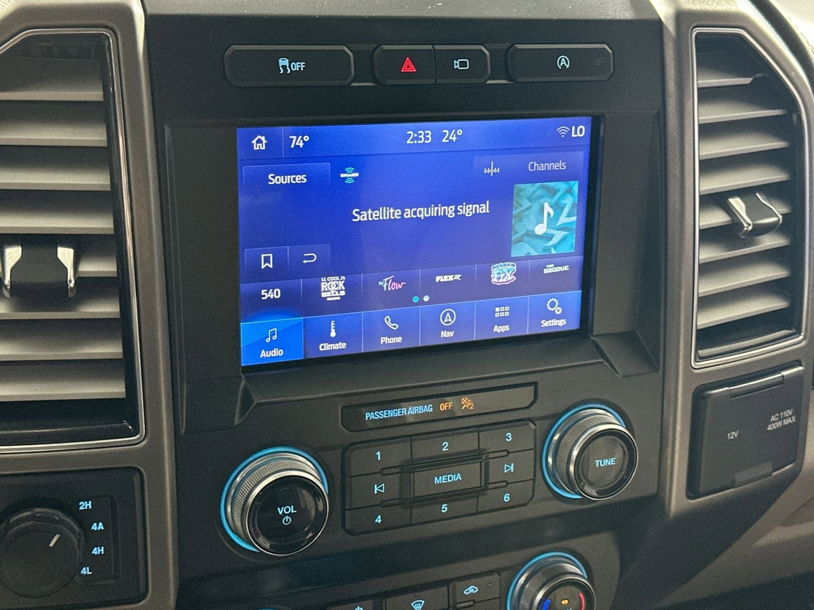 Used 2019 Ford F150 Limited w/ Trailer Tow Package image 23