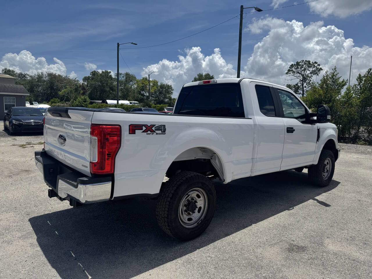 Used 2017 Ford F250 XL w/ Power Equipment Group AWD/4WD image 19