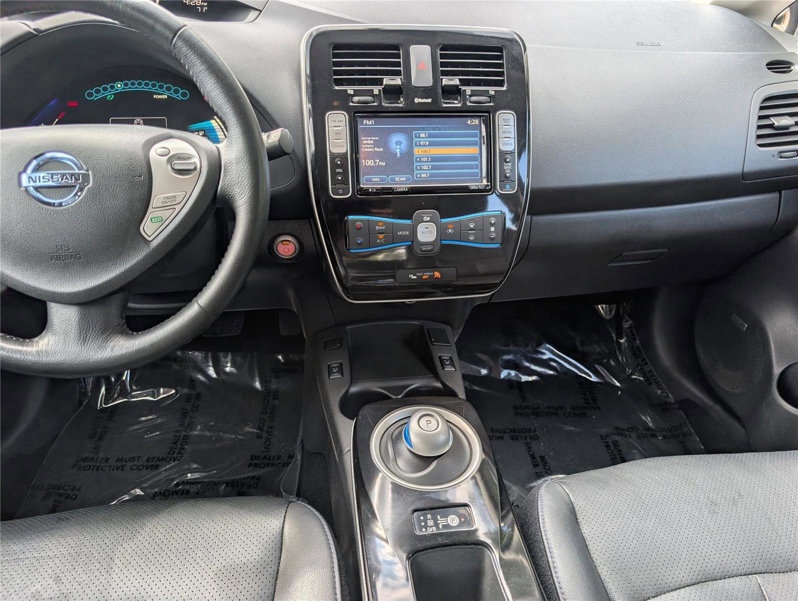Used 2015 Nissan Leaf SL w/ Premium Package FWD image 18